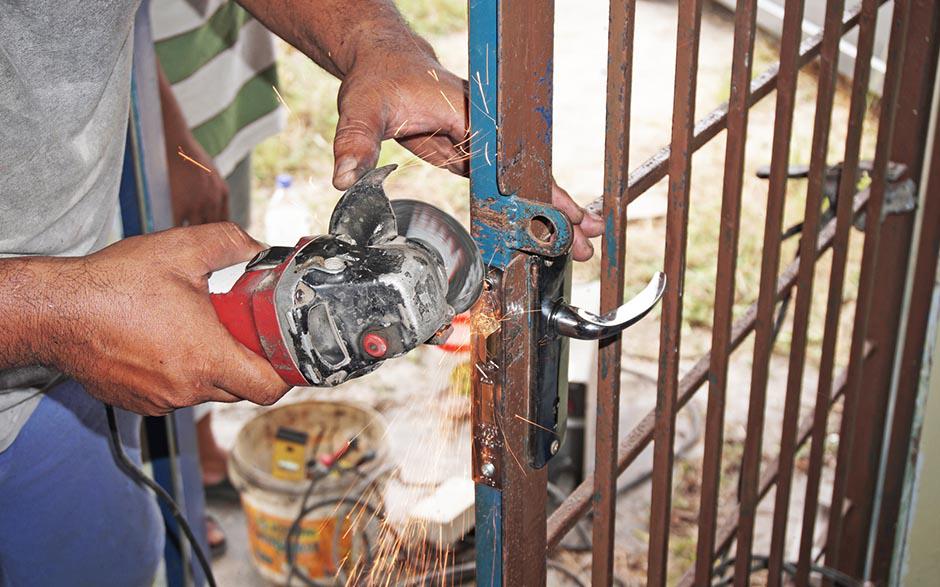 changer une serrure porte d'entrée Plaisir